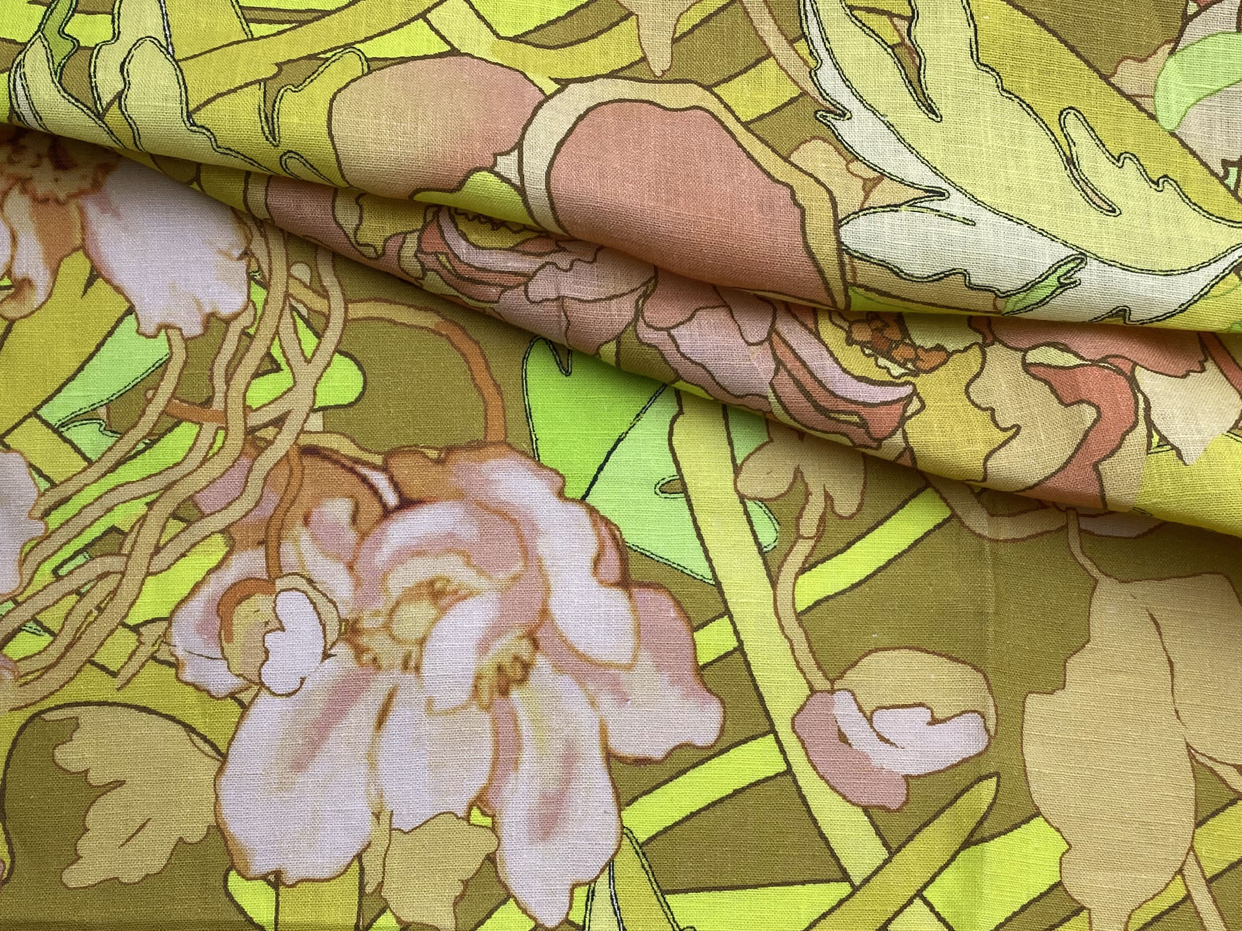 Ткань Лен горчичного цвета с принтом персиковые цветы 20263 1