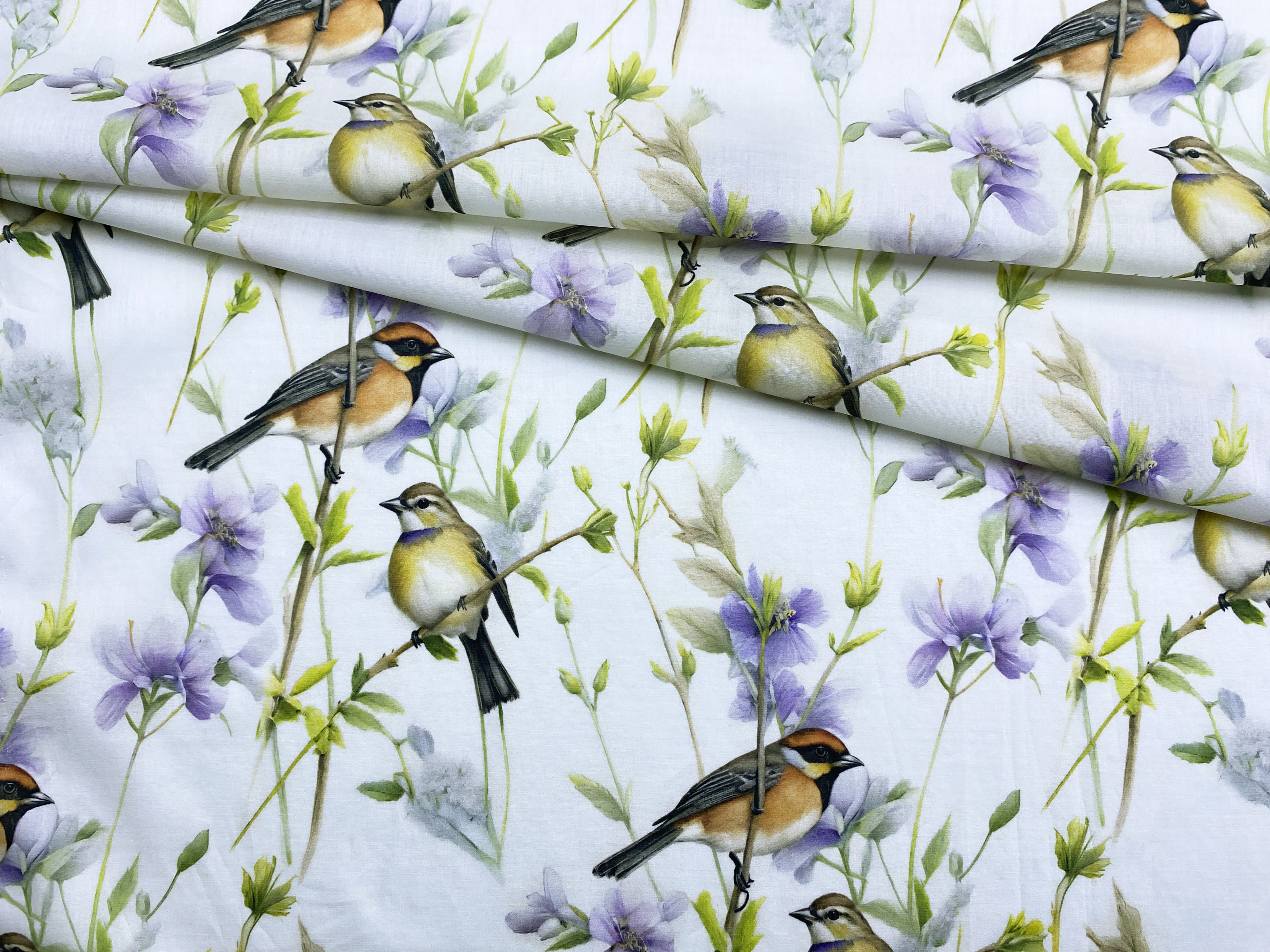 Ткань Батист молочного цвета с принтом  веточки,  птицы  14172 1